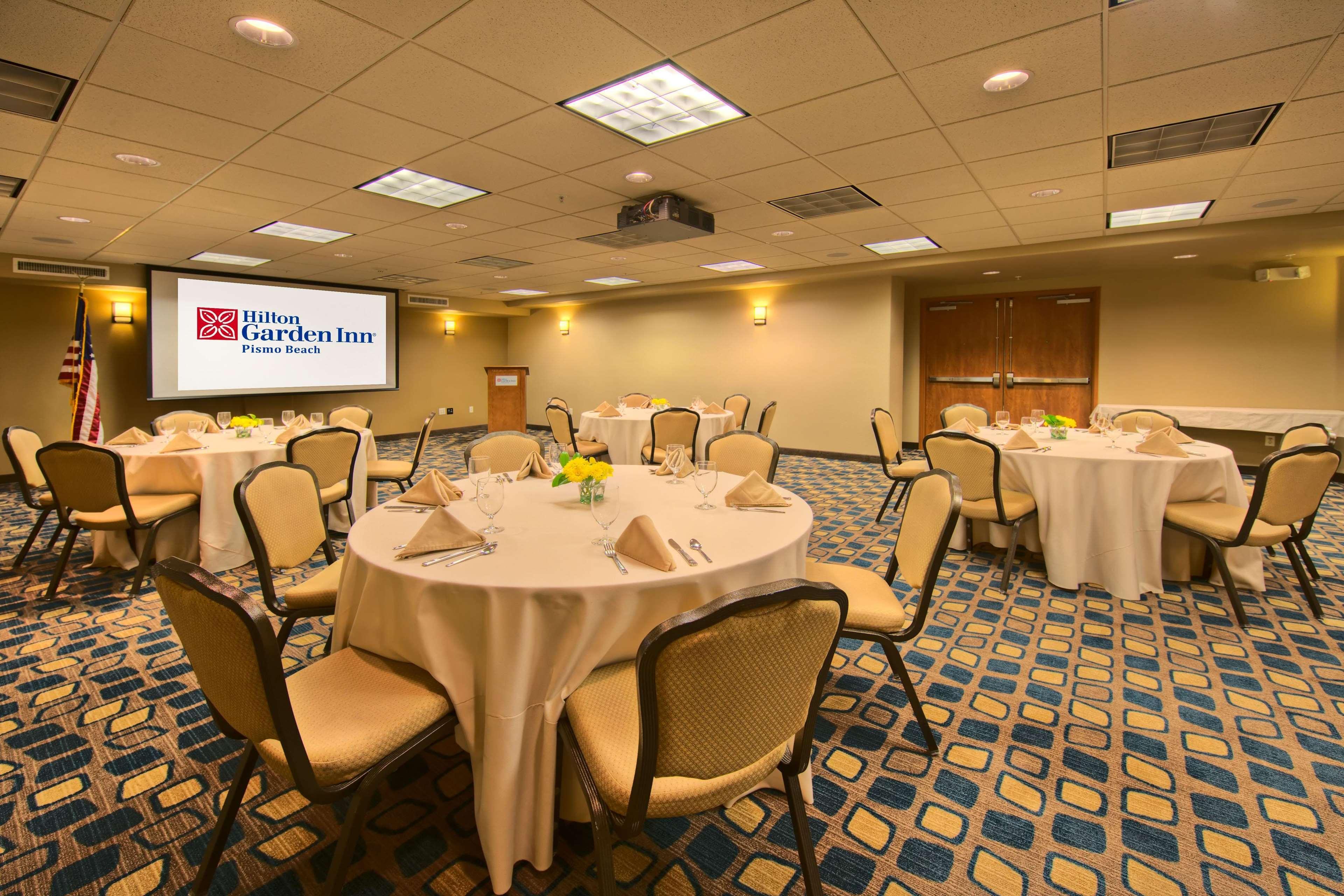 Hilton Garden Inn San Luis Obispo/Писмо Бич Ресторан фото